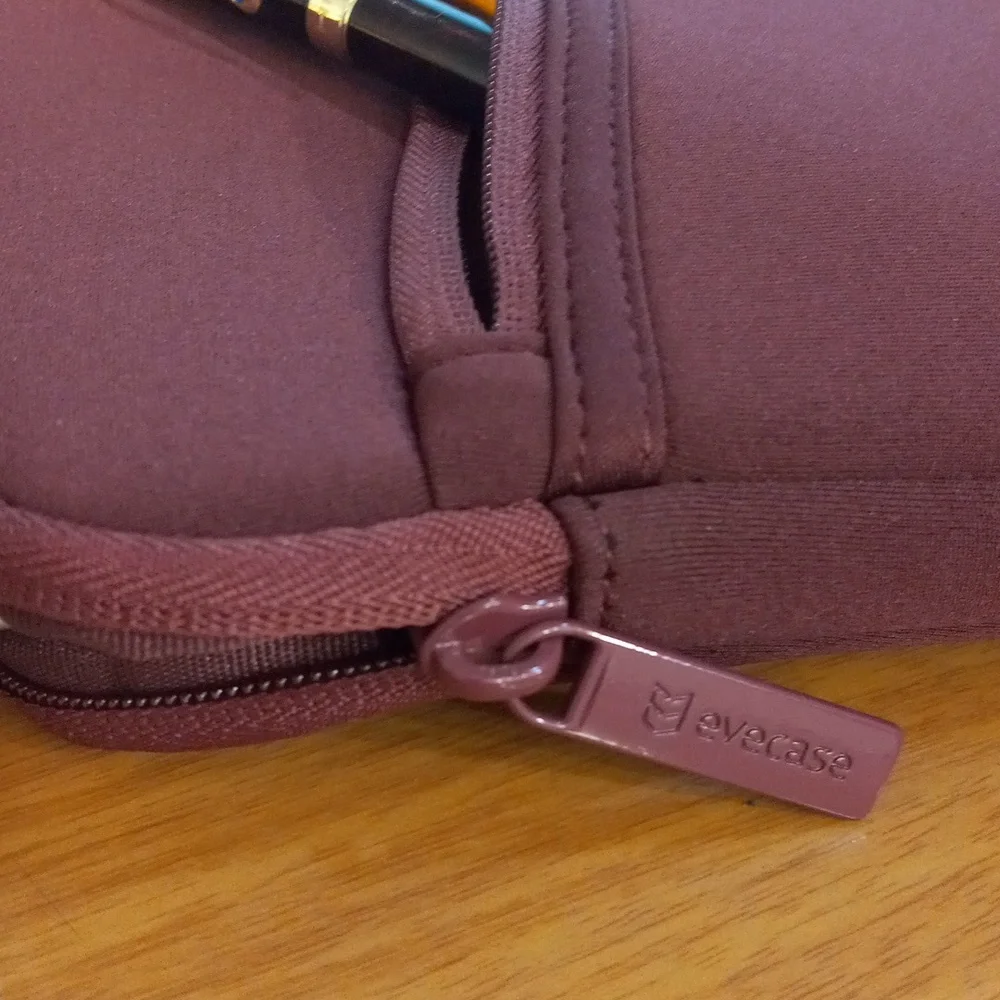 Evecase Tablet IPad Portable Padded Zipper Case Burgundy Pouch Bag With Hardware